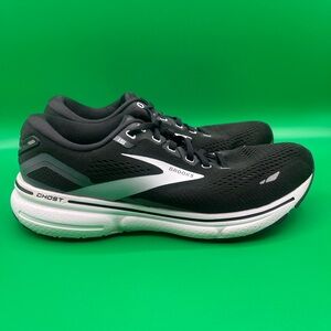 Brooks womens Black and White Athletic Shoes
